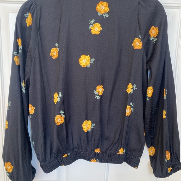 Madewell Floating Wrap Top in Black Floating Florets - Picture 5 of 6